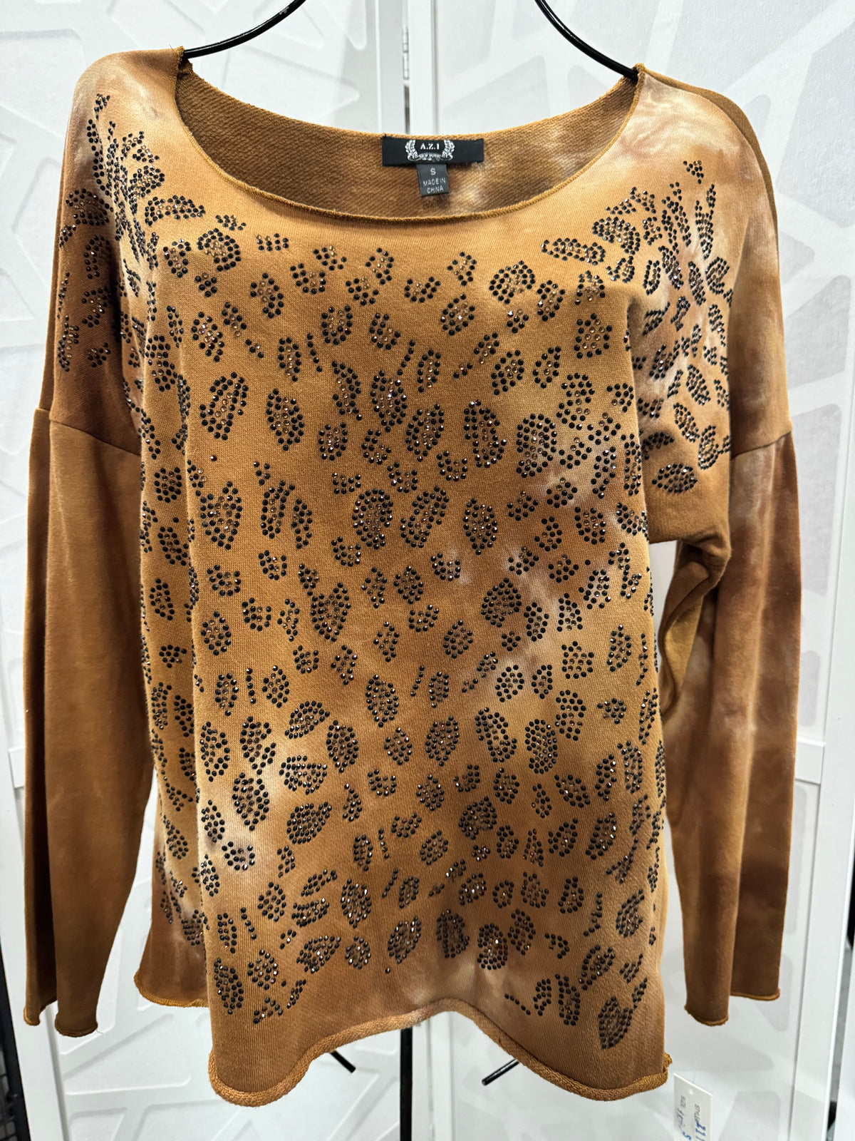 AZI Sparkly Cheetah Long Sleeve Top